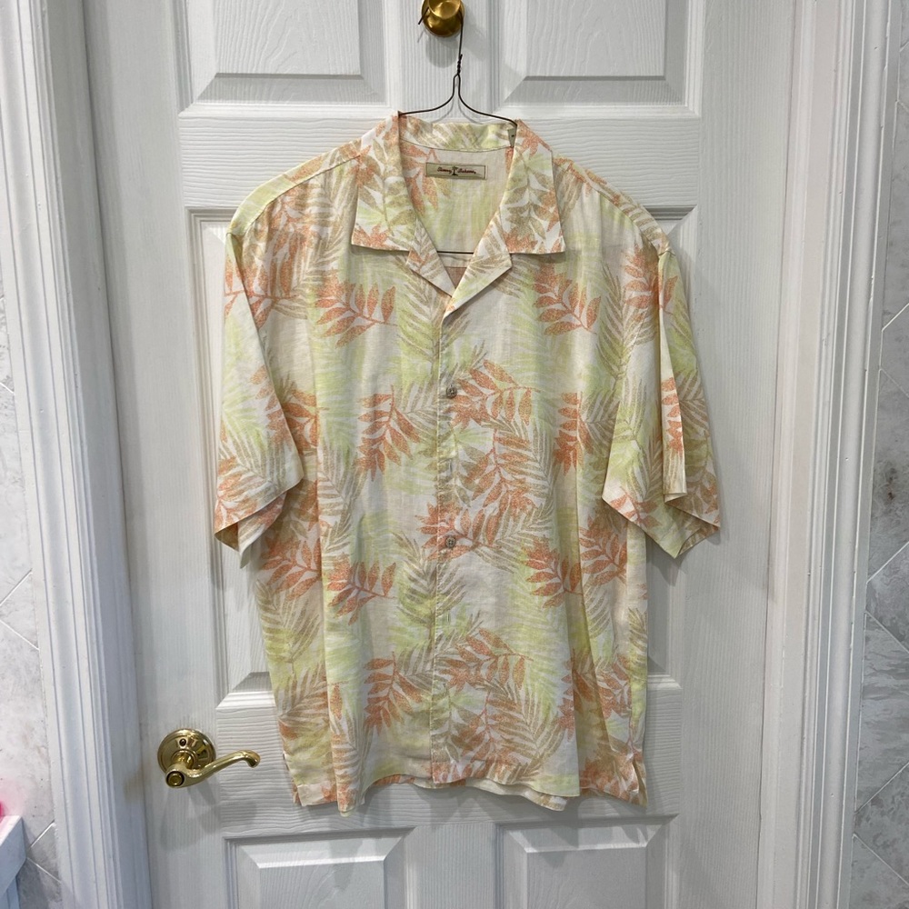 Tommy Bahama Button Down Short Sleeve Top